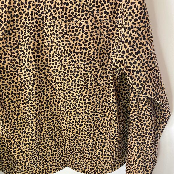 McCalls| Women's vintage y2k leopard button up collared jacket - Picture 15 of 16